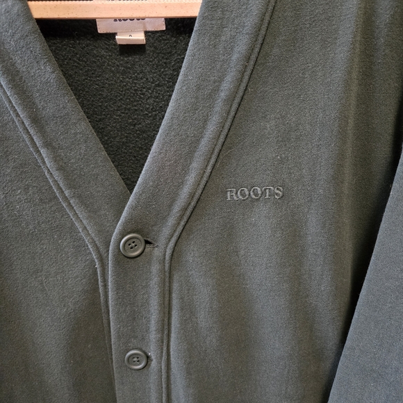 Green Button-Up Cardigan - Picture 3 of 5